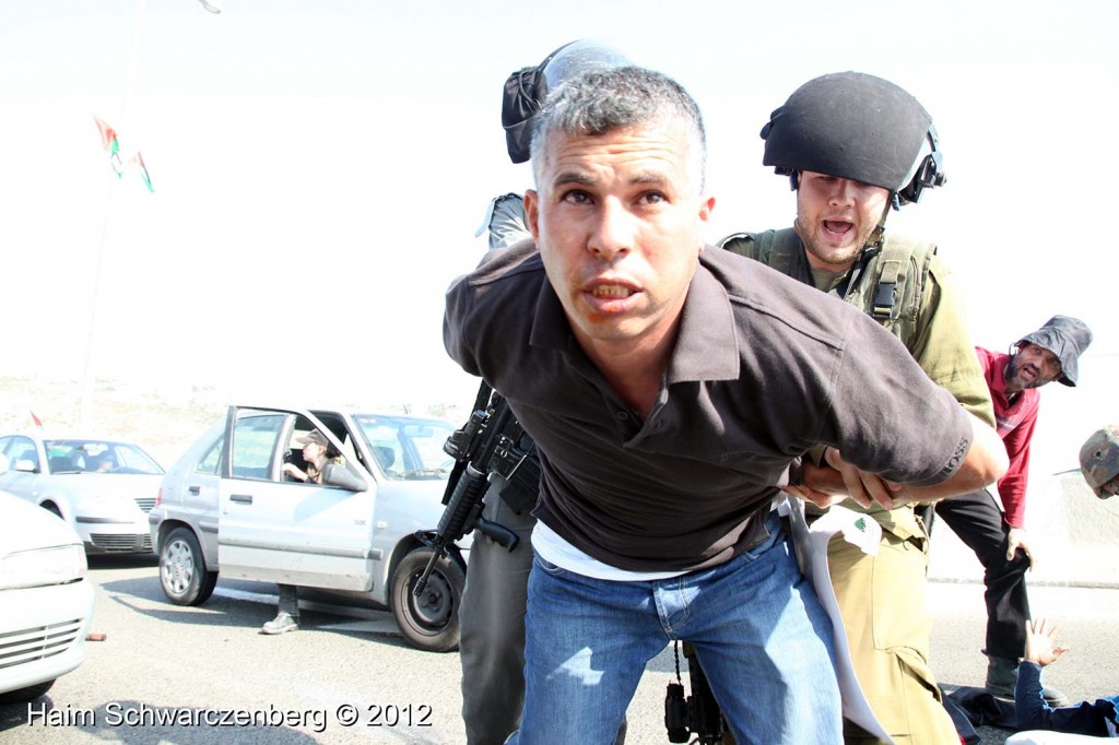 Palestinian and activists blocked Route 443 | IMG_1761