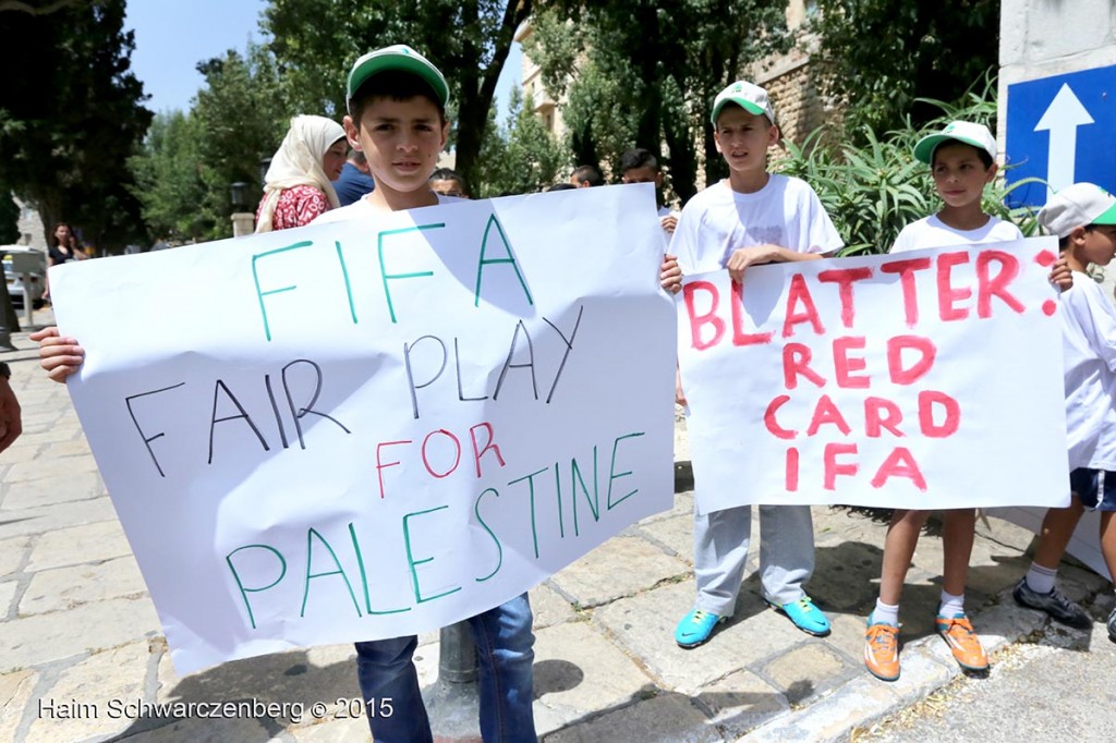 “Show Israel the Red Card“, Vigil in Jerusalem 19/05/2015 | IMG_7992