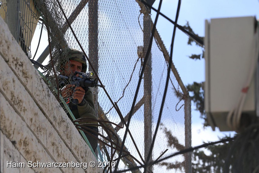 Protest in Hebron: Dismantle the Ghetto! Settlers leave Hebron! 20/02/2016 | IMG_1210