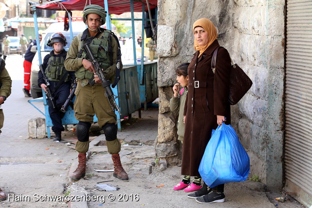 Protest in Hebron: Dismantle the Ghetto! Settlers leave Hebron! 20/02/2016 | IMG_1347