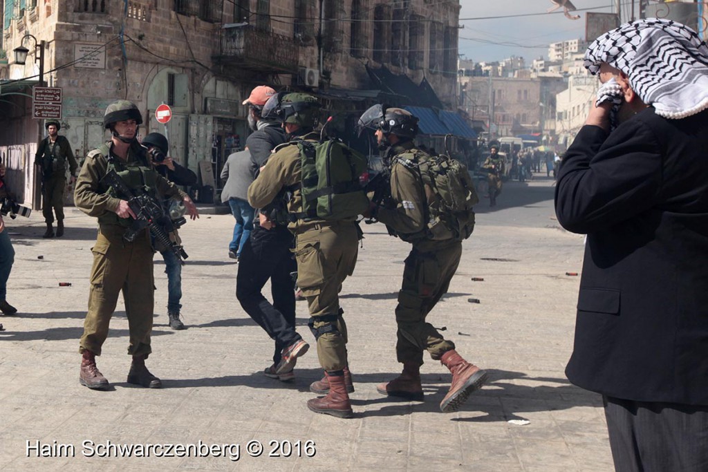 Protest in Hebron: Dismantle the Ghetto! Settlers leave Hebron! 20/02/2016 | IMG_1865