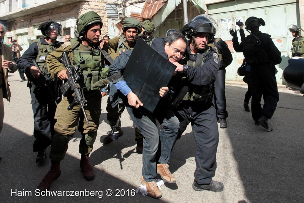 Protest in Hebron: Dismantle the Ghetto! Settlers leave Hebron! 20/02/2016 | IMG_2098