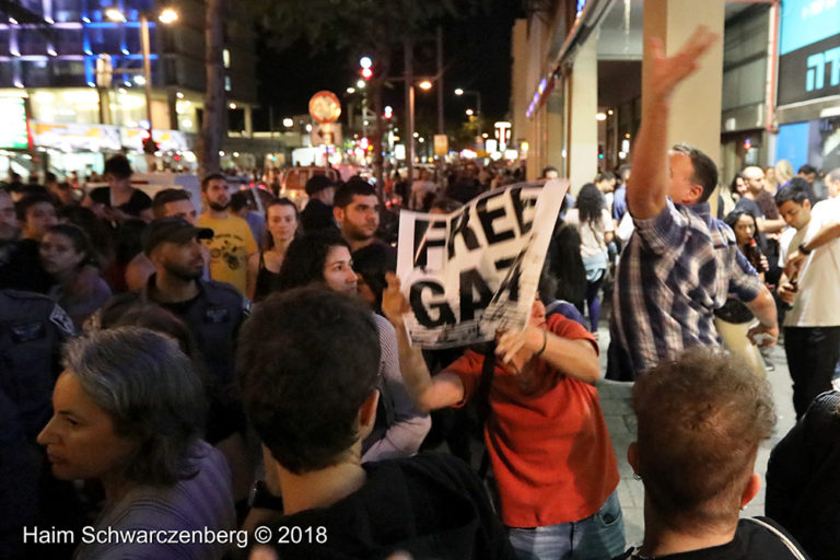 Protest calling for an end to shooting protesters in Gaza, Tel Aviv | FW7A2783